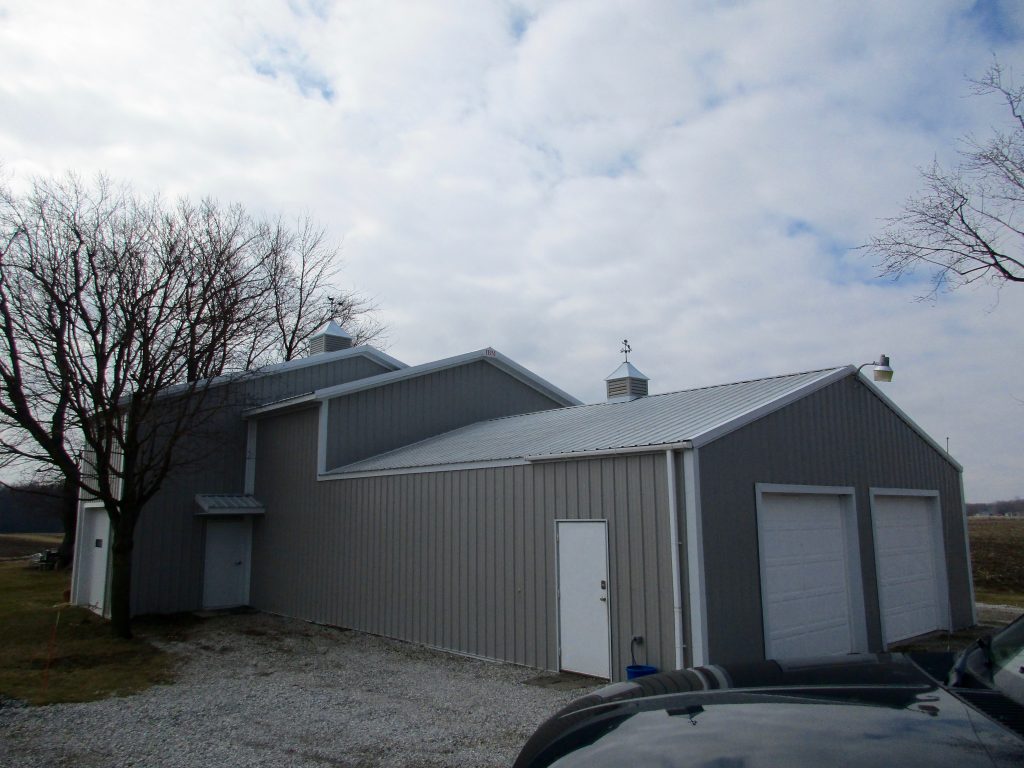 Andy & Brigette - Nappanee, IN 40 x 25 x 15.5 Addition in the back.