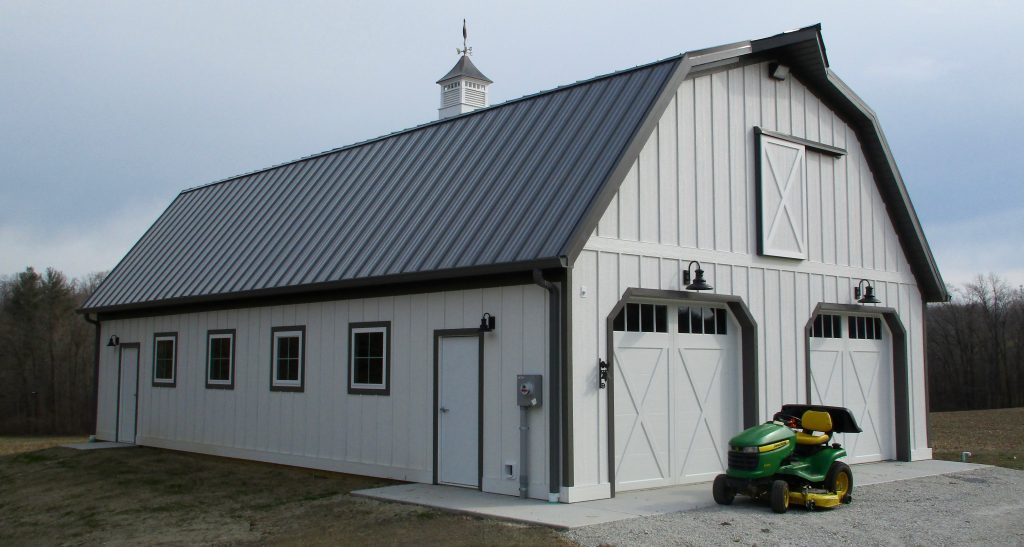 ELD Construction – La Porte, IN 30 x 50 x 10 Gambrel style barn with Standing Seam metal