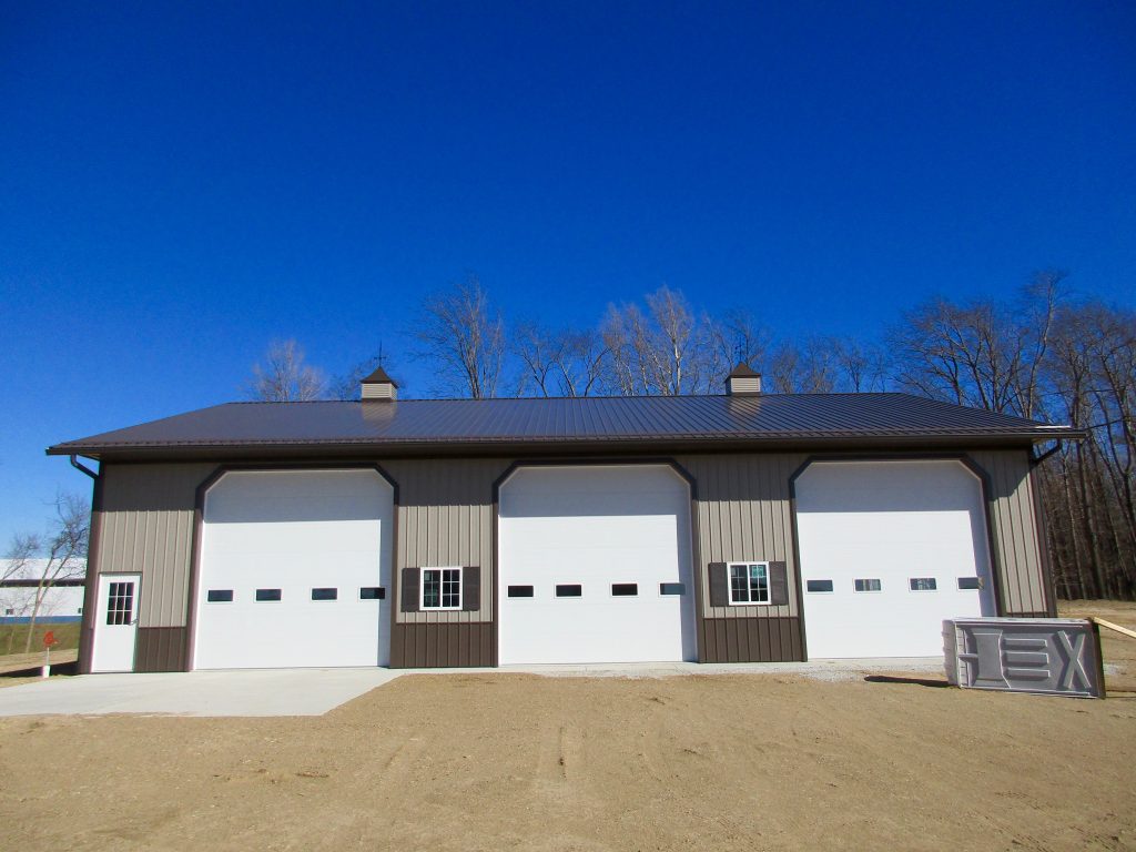Josh-Galien, MI 54x68x16 with 10x68 lean too. Burnish Slate roof and Taupe sides. Horse stall and loft inside.